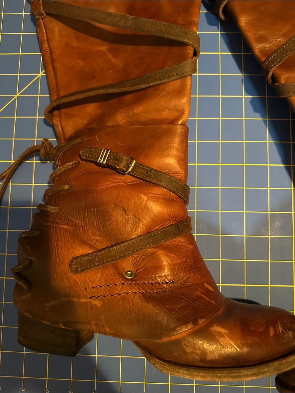 Freebird by Steven Cassius distressed leather boot - Picture 3 of 6